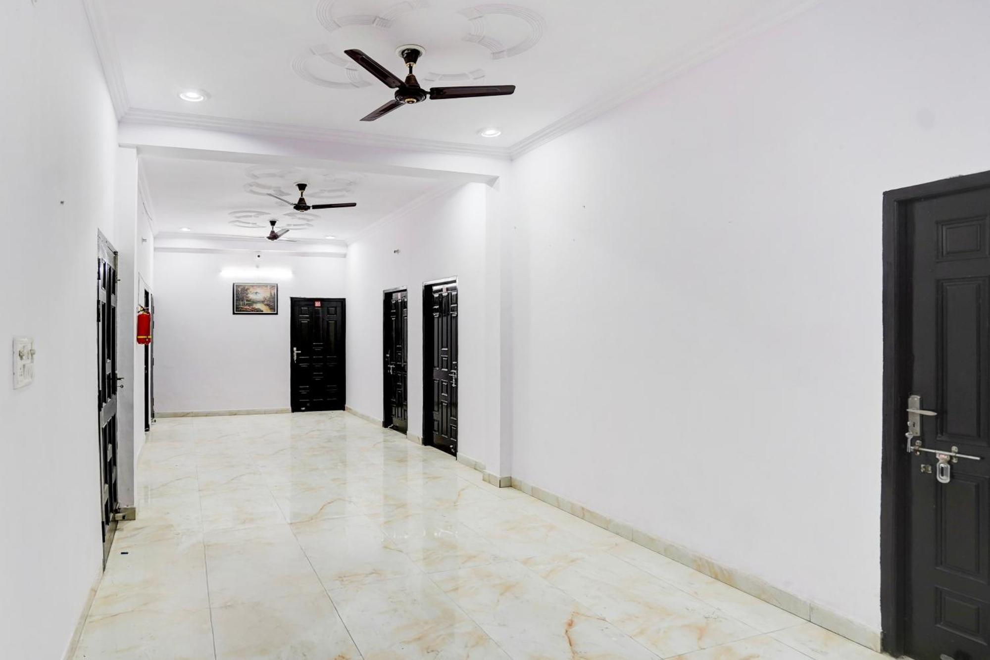 Hotel O Garden View Vrindavan 2*
